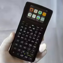 Calculadora MP4 discreta con botón SOS y diseño compacto
